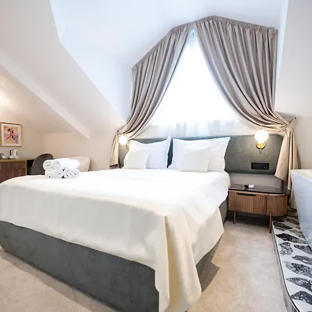 Boem Exclusive Skadarlija Bed & Breakfast 4*